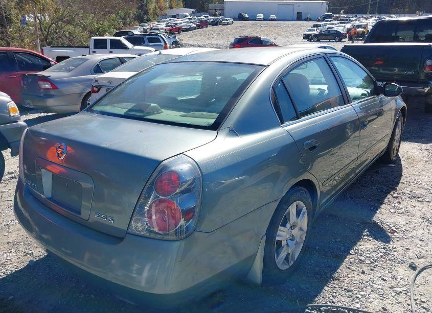 Photo 4 of 2005 Nissan Altima 2.5 S (VIN 1N4AL11E35C384752)