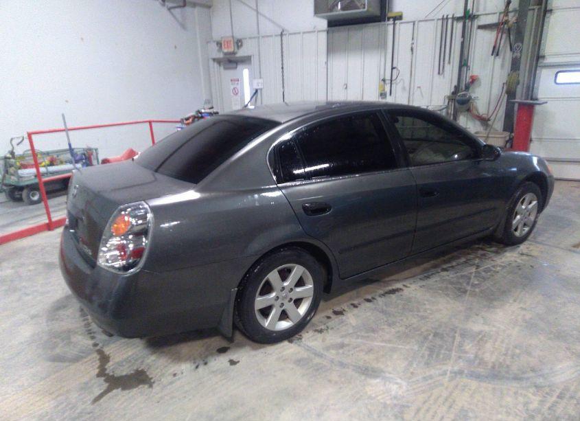 Photo 4 of 2004 Nissan Altima 2.5 S (VIN 1N4AL11E44C133396)