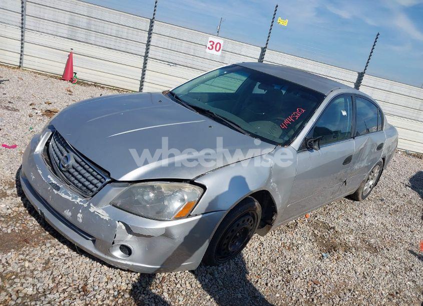 Photo 2 of 2005 Nissan Altima 2.5 S (VIN 1N4AL11E75N455598)