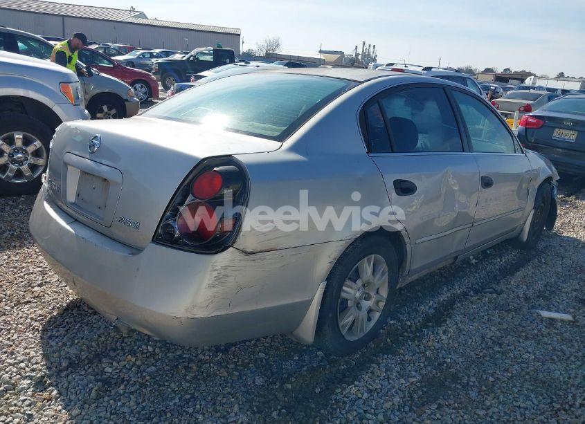 Photo 4 of 2005 Nissan Altima 2.5 S (VIN 1N4AL11E75N455598)