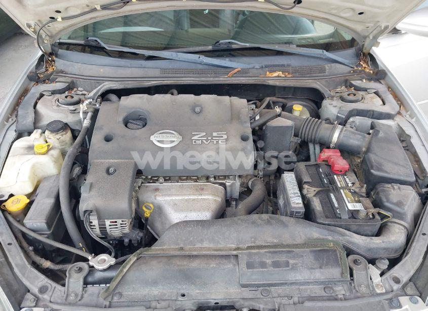 Photo 10 of 2002 Nissan Altima 2.5 SL (VIN 1N4AL11E92C124478)