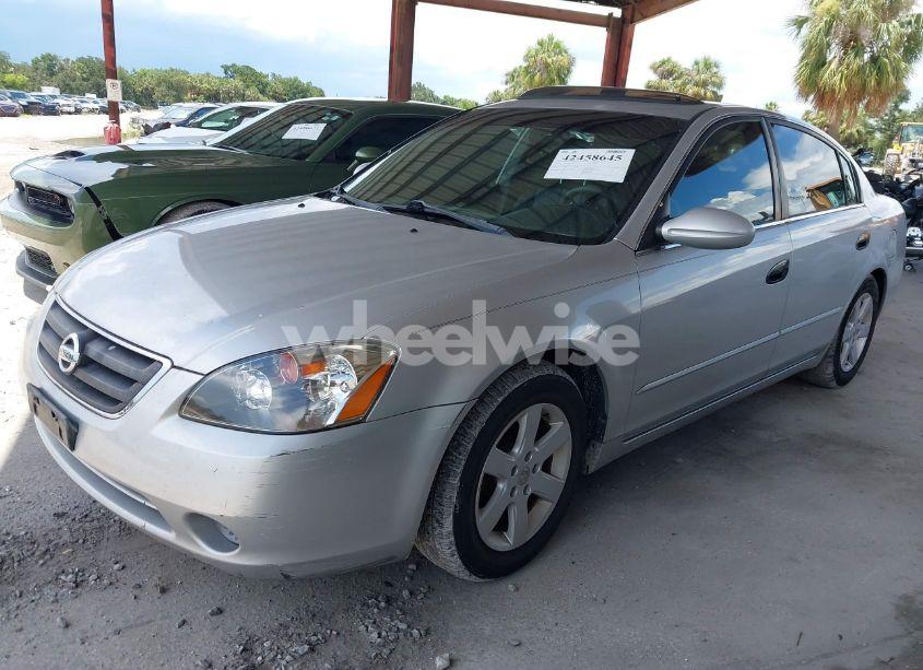Photo 2 of 2002 Nissan Altima 2.5 SL (VIN 1N4AL11E92C124478)