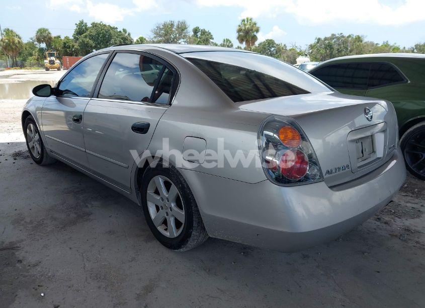 Photo 3 of 2002 Nissan Altima 2.5 SL (VIN 1N4AL11E92C124478)