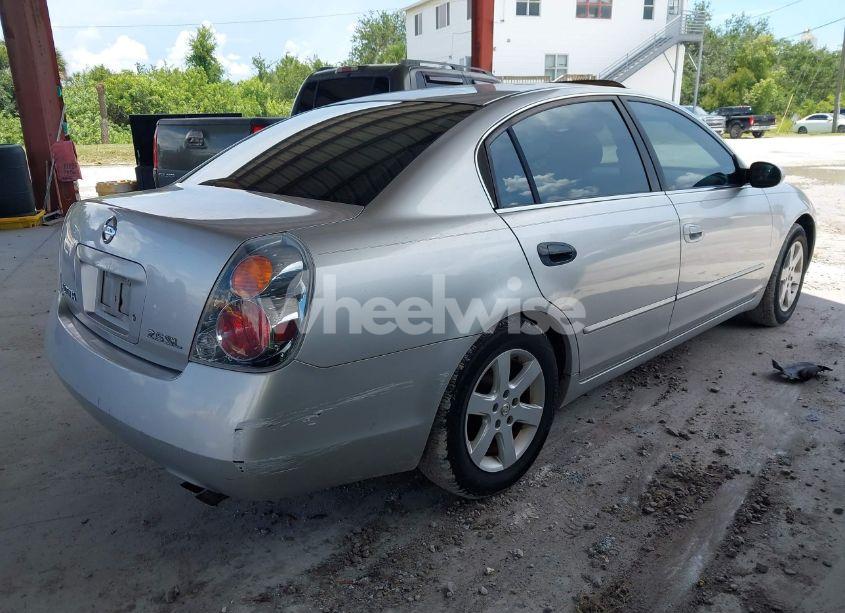 Photo 4 of 2002 Nissan Altima 2.5 SL (VIN 1N4AL11E92C124478)