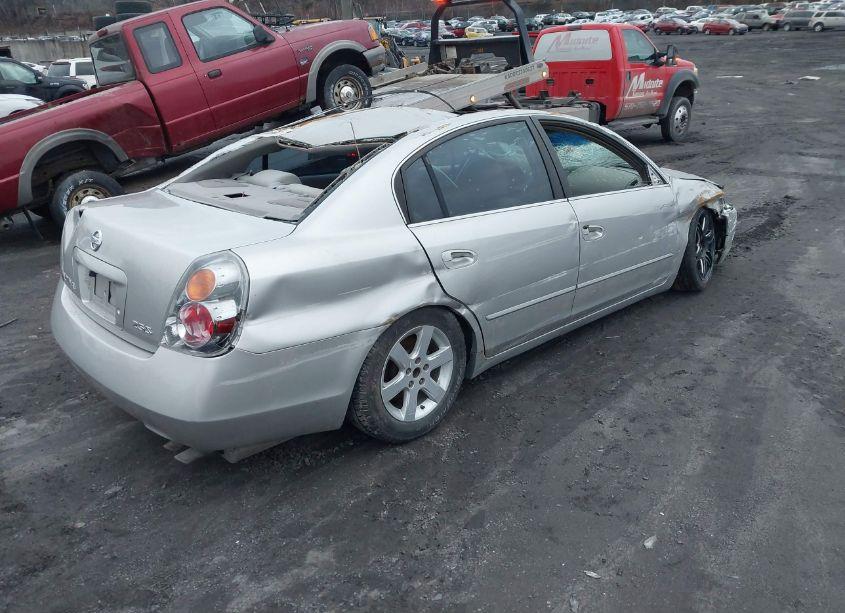 Photo 4 of 2004 Nissan Altima 2.5 S (VIN 1N4AL11E94C105271)