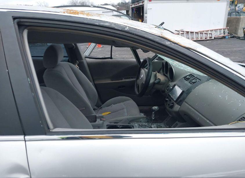 Photo 5 of 2004 Nissan Altima 2.5 S (VIN 1N4AL11E94C105271)