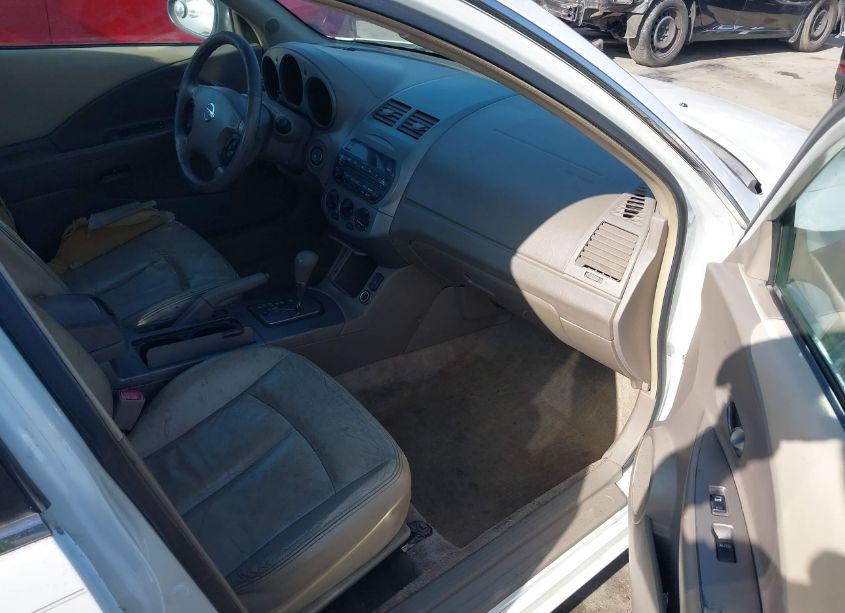 Photo 5 of 2002 Nissan Altima S/SL (VIN 1N4AL11EX2C118012)