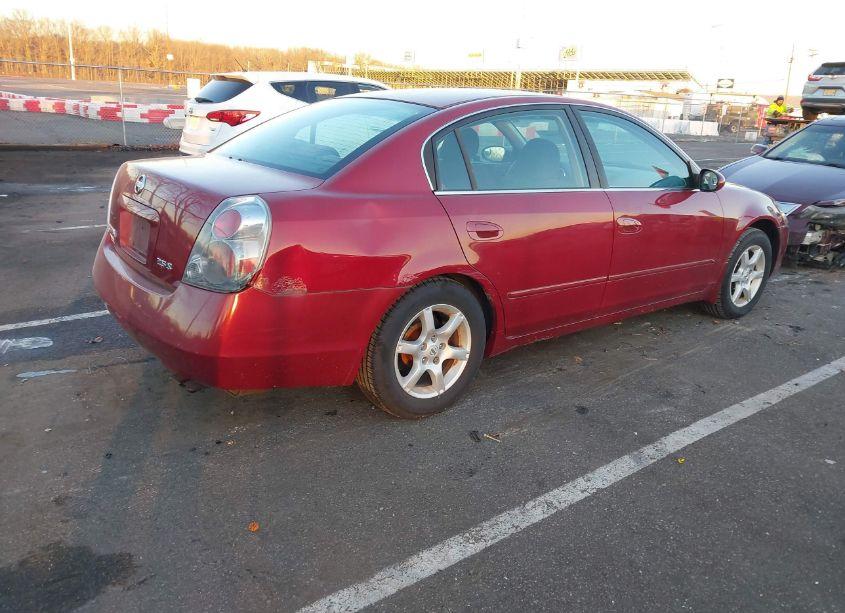 Photo 4 of 2005 Nissan Altima 2.5 S (VIN 1N4AL11EX5C339646)