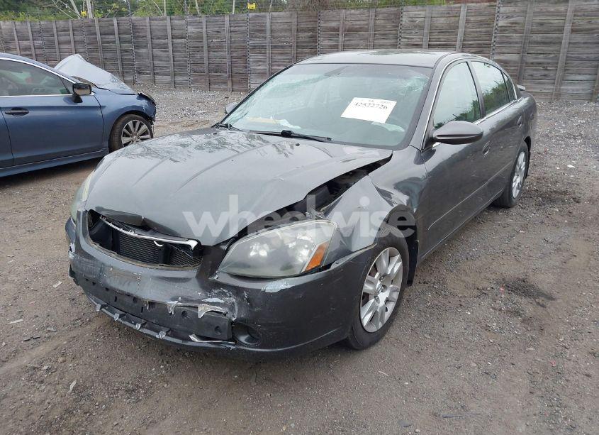 Photo 2 of 2005 Nissan Altima 2.5 S (VIN 1N4AL11EX5C386983)