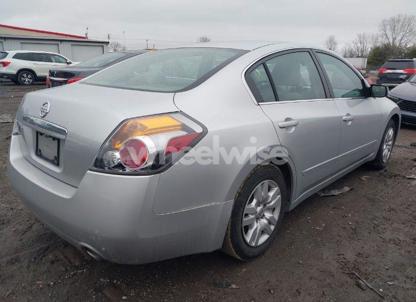 Photo 4 of 2009 Nissan Altima 2.5 (VIN 1N4AL21E29C102287)