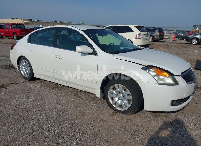 2009 Nissan Altima 2.5 S (VIN 1N4AL21E39N462639) main photo