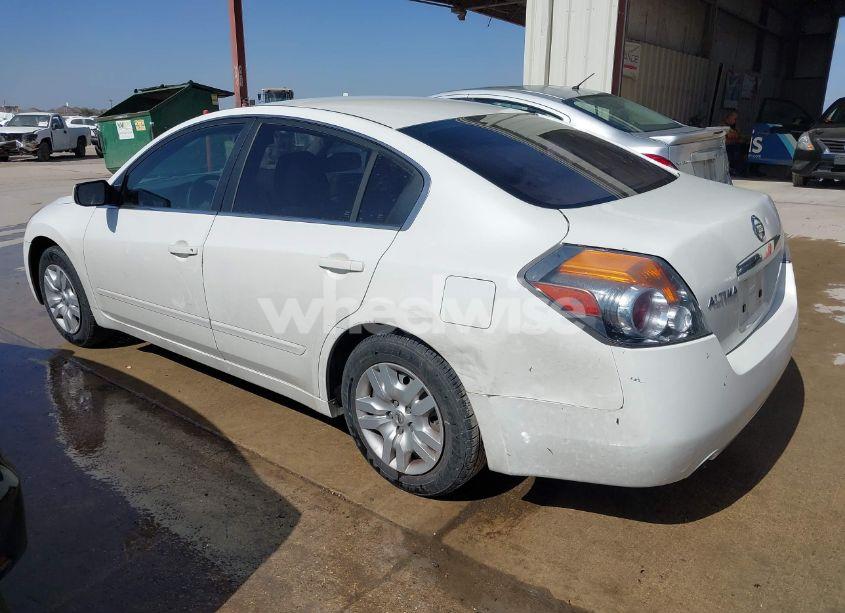 Photo 3 of 2009 Nissan Altima 2.5 (VIN 1N4AL21E49C104381)