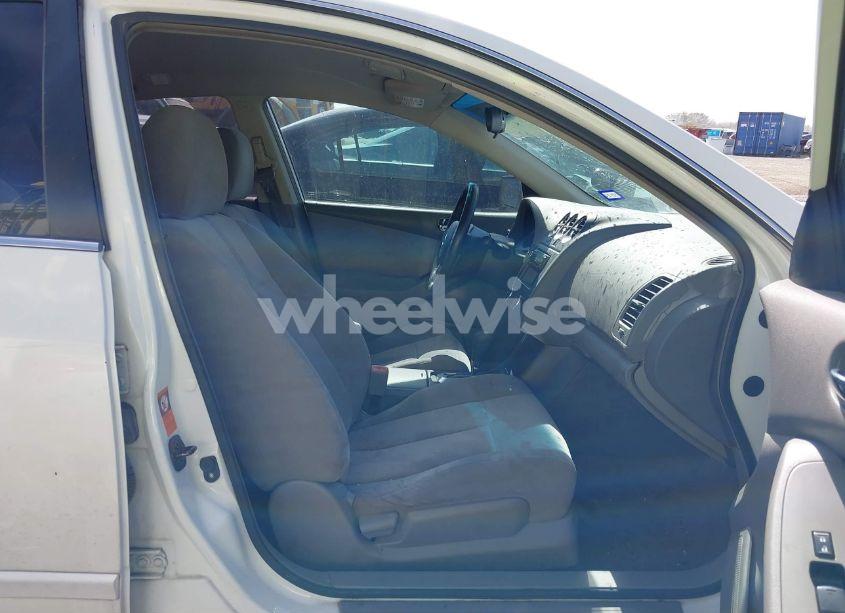 Photo 5 of 2009 Nissan Altima 2.5 (VIN 1N4AL21E49C104381)