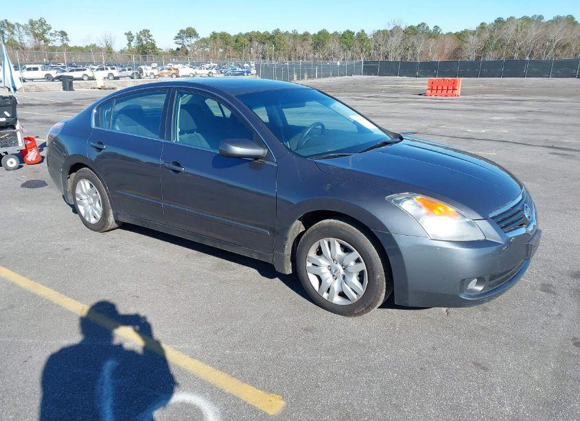 2009 Nissan Altima 2.5 S (VIN 1N4AL21E49N561826) main photo