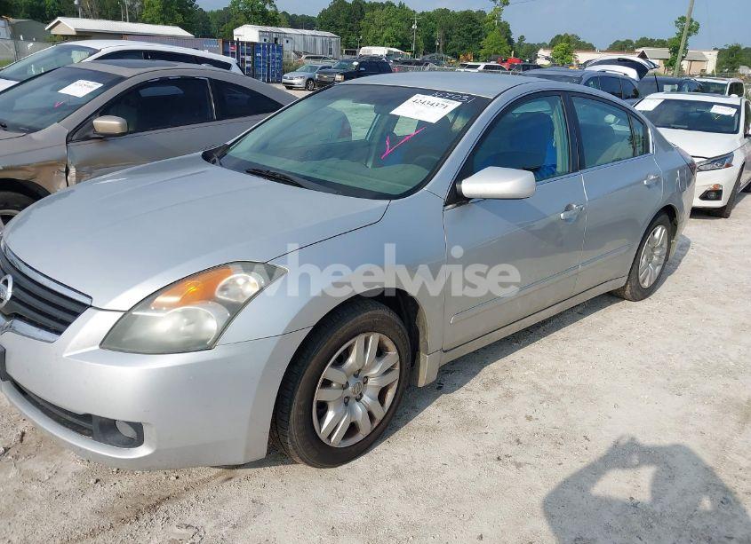 Photo 2 of 2009 Nissan Altima 2.5 S (VIN 1N4AL21E59C147031)