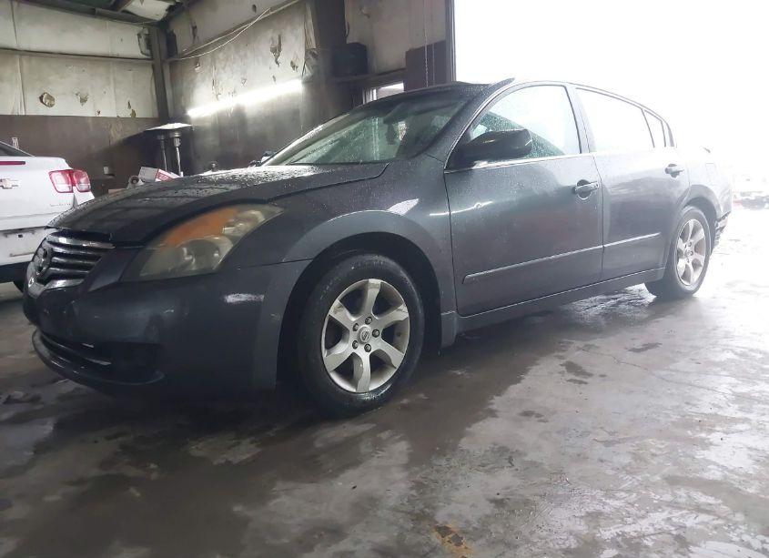 Photo 2 of 2009 Nissan Altima 2.5 S (VIN 1N4AL21E69C104737)