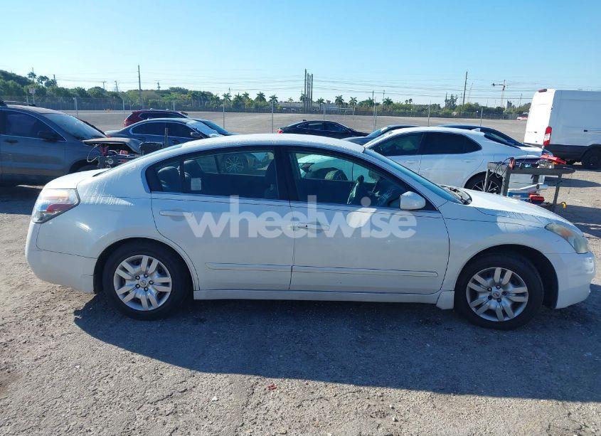 Photo 13 of 2009 Nissan Altima 2.5 S (VIN 1N4AL21E89N449983)