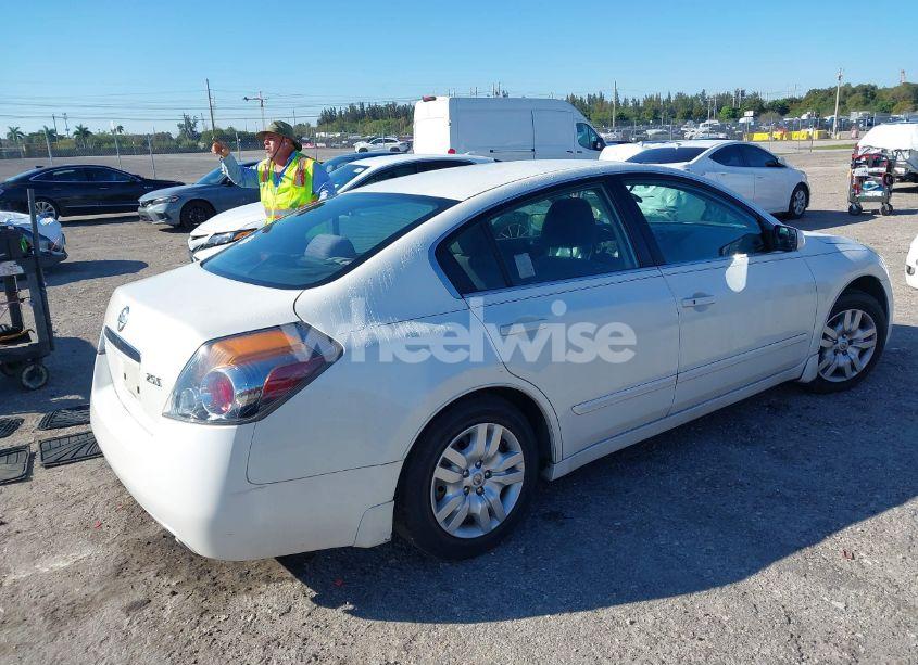 Photo 4 of 2009 Nissan Altima 2.5 S (VIN 1N4AL21E89N449983)