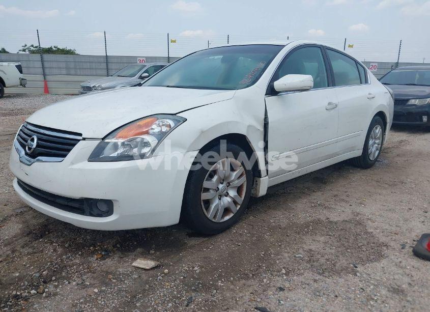 Photo 2 of 2009 Nissan Altima 2.5 S (VIN 1N4AL21E99C173535)