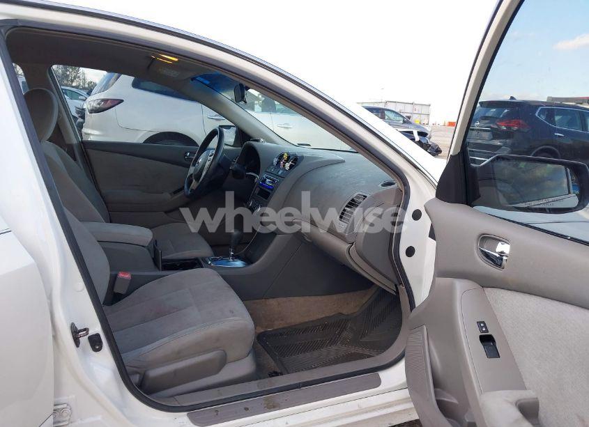 Photo 5 of 2010 Nissan Altima 2.5 (VIN 1N4AL2AP0AN400721)