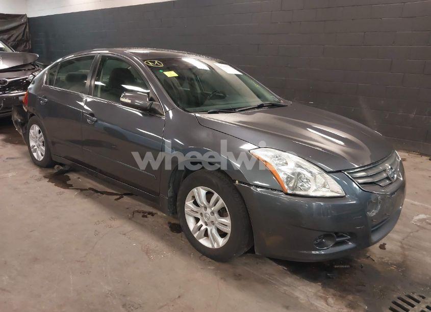 2010 Nissan Altima 2.5 S (VIN 1N4AL2AP0AN425781) main photo