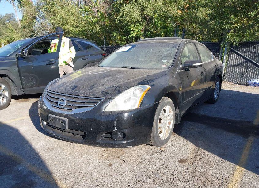 Photo 2 of 2010 Nissan Altima 2.5 S (VIN 1N4AL2AP0AN457517)