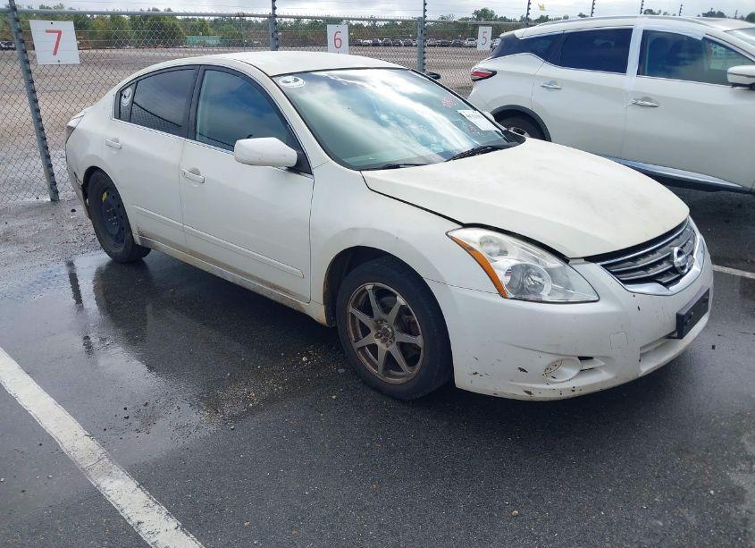 2010 Nissan Altima 2.5 S (VIN 1N4AL2AP0AN461549) main photo