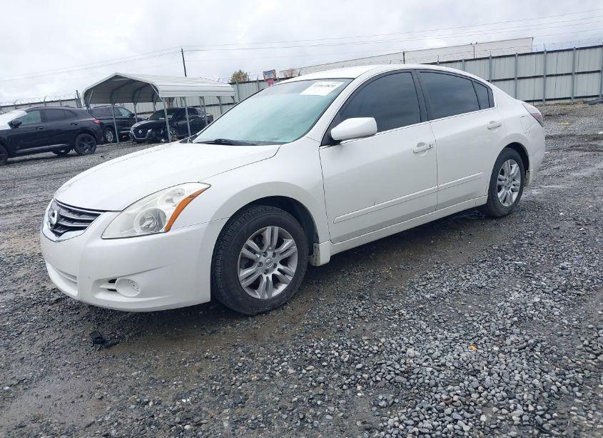 Photo 2 of 2010 Nissan Altima 2.5 S (VIN 1N4AL2AP0AN552949)
