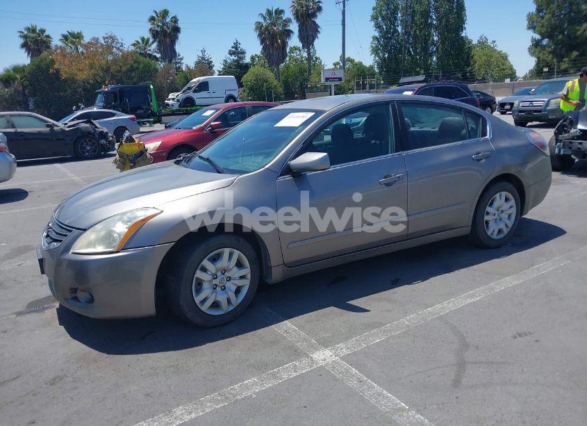 Photo 2 of 2011 Nissan Altima 2.5 S (VIN 1N4AL2AP0BC174161)