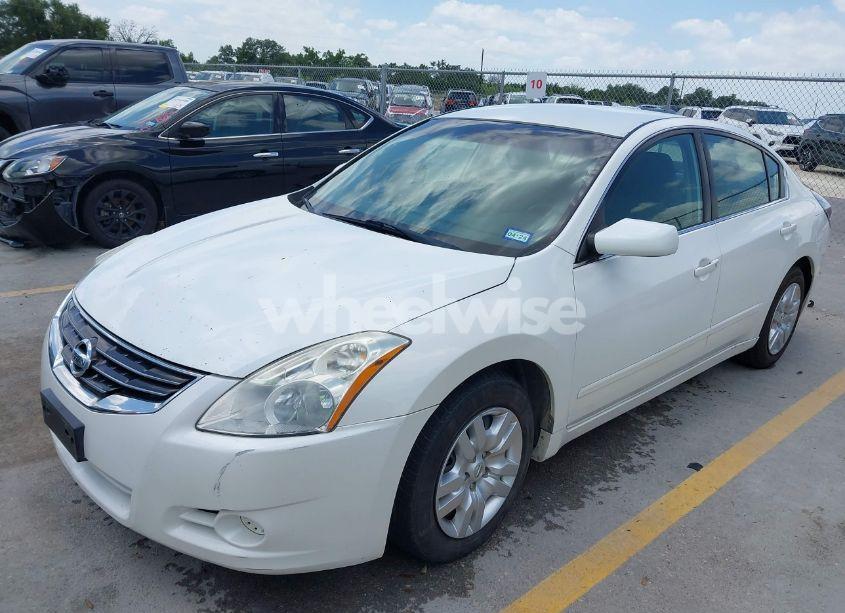 Photo 2 of 2011 Nissan Altima 2.5 S (VIN 1N4AL2AP0BN446003)