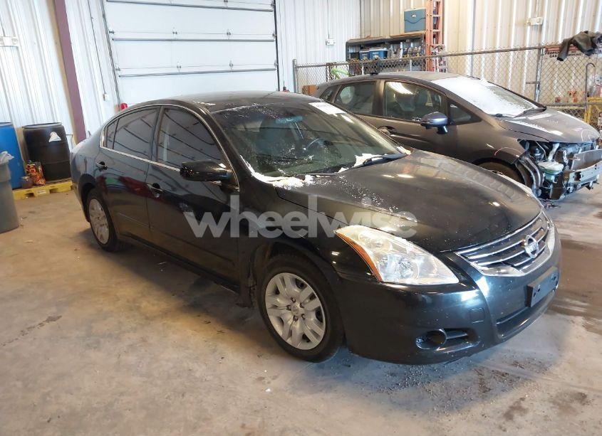 2011 Nissan Altima 2.5 S (VIN 1N4AL2AP0BN452691) main photo