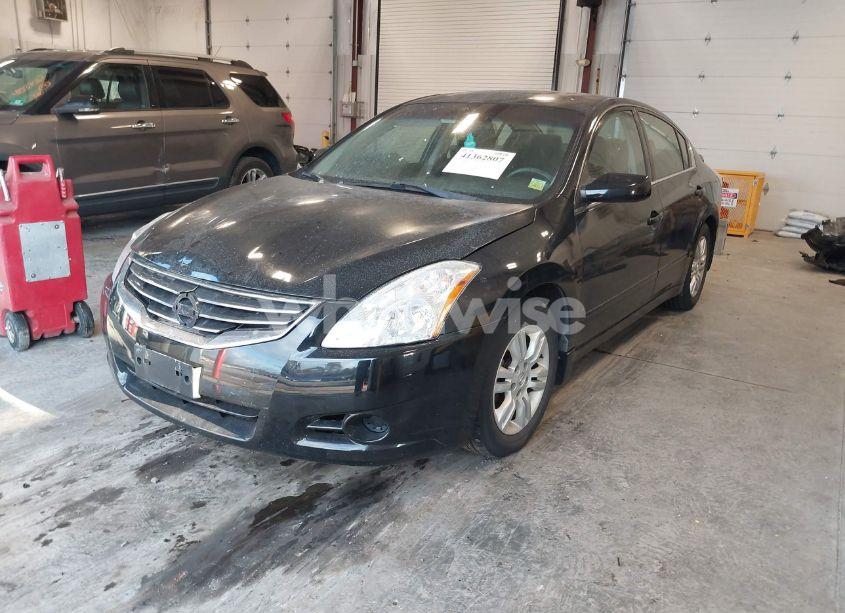Photo 2 of 2011 Nissan Altima 2.5 S (VIN 1N4AL2AP0BN478403)