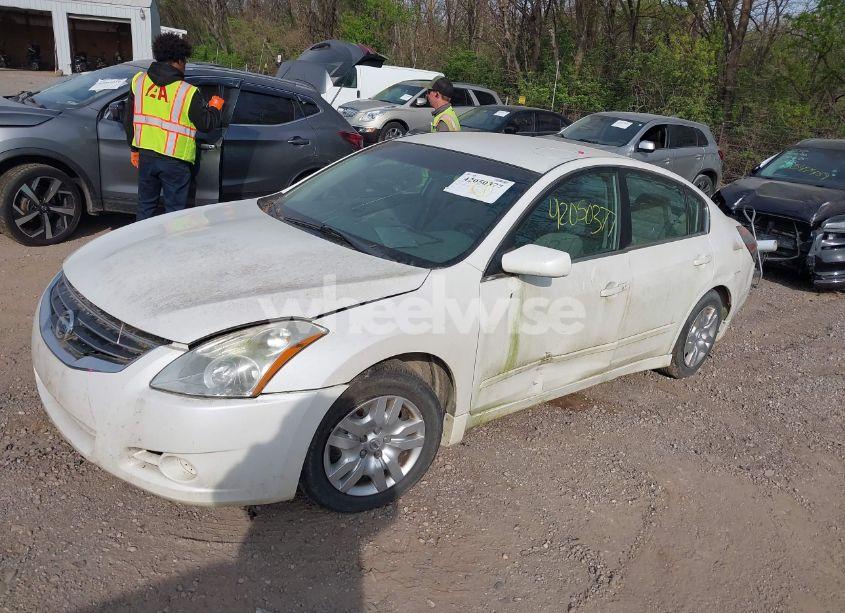 Photo 2 of 2011 Nissan Altima 2.5 S (VIN 1N4AL2AP0BN494939)