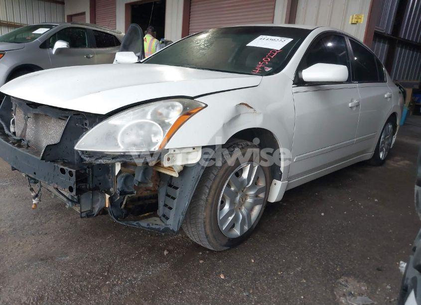 Photo 2 of 2010 Nissan Altima 2.5 S (VIN 1N4AL2AP1AC168724)