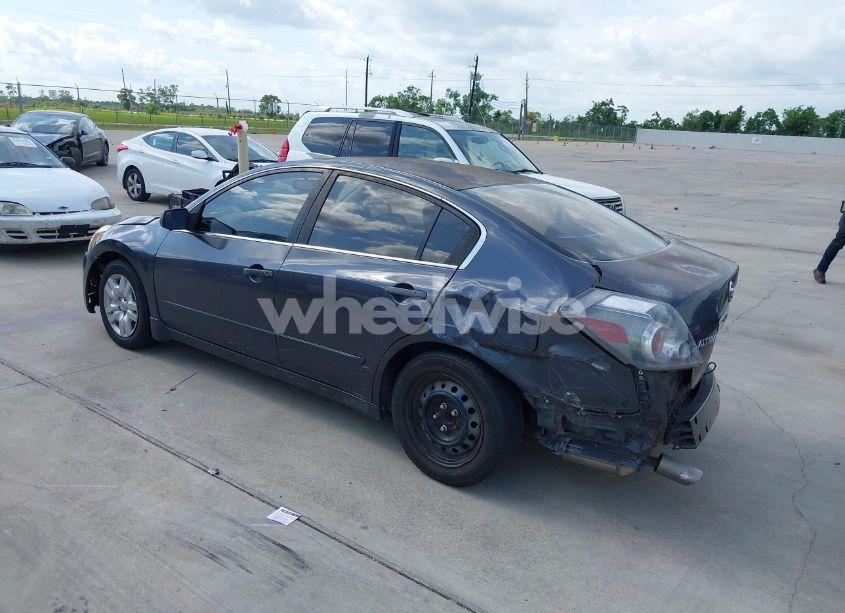 Photo 3 of 2010 Nissan Altima 2.5 S (VIN 1N4AL2AP1AN476903)