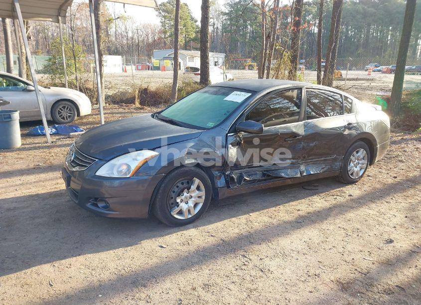 Photo 2 of 2011 Nissan Altima 2.5 (VIN 1N4AL2AP1BC109318)
