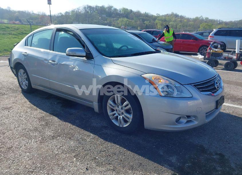 2011 Nissan Altima 2.5 S (VIN 1N4AL2AP1BN431865) main photo