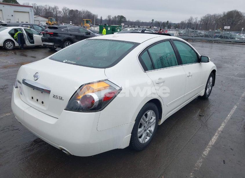 Photo 4 of 2010 Nissan Altima 2.5 S (VIN 1N4AL2AP2AC174239)