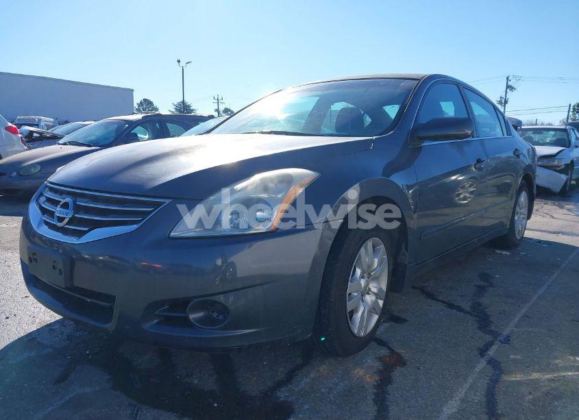 Photo 2 of 2010 Nissan Altima 2.5 S (VIN 1N4AL2AP2AC174872)