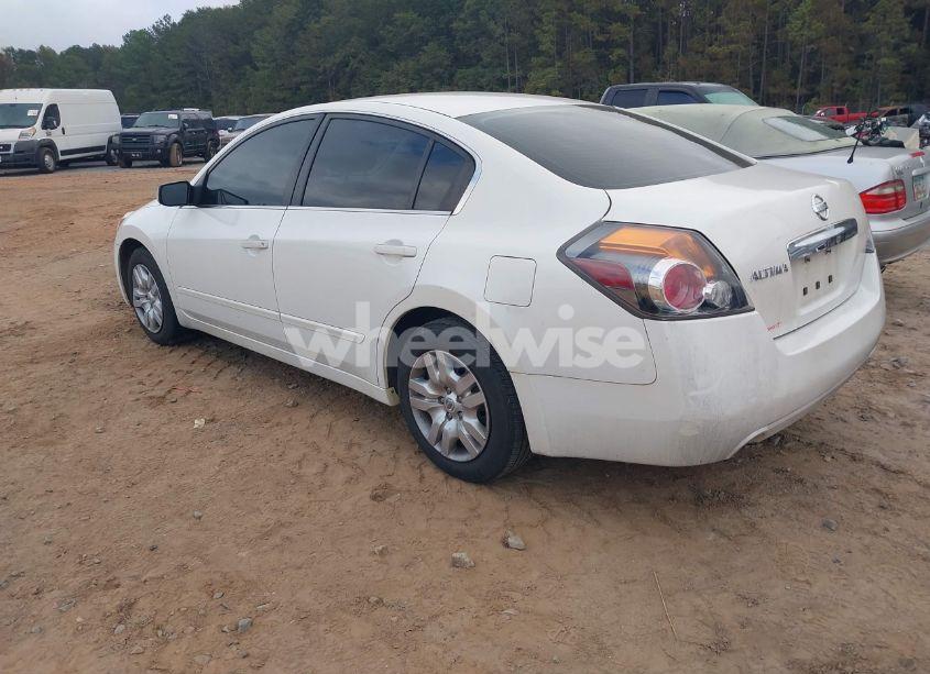 Photo 3 of 2010 Nissan Altima 2.5 (VIN 1N4AL2AP2AN480605)