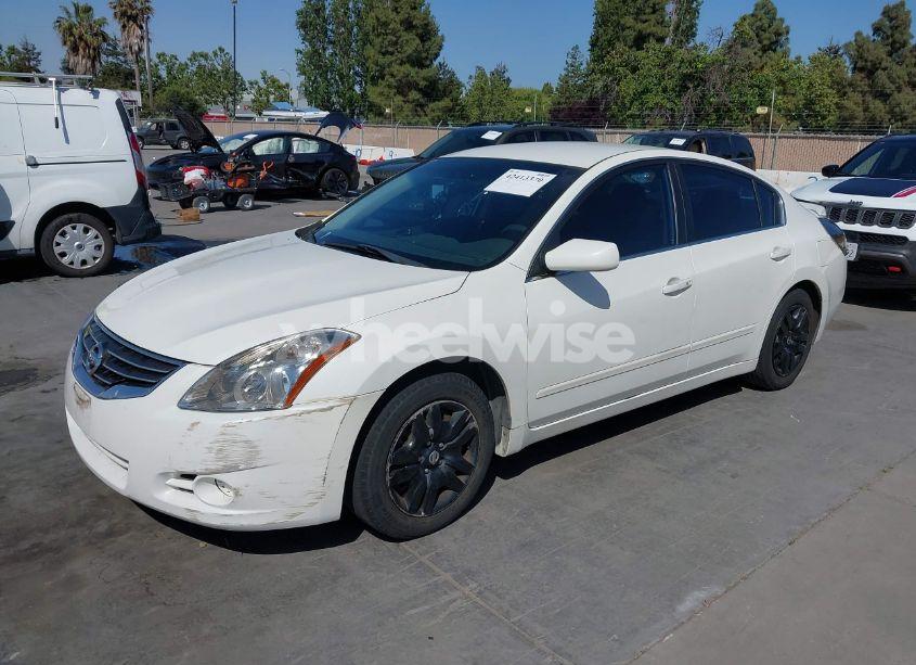 Photo 2 of 2011 Nissan Altima 2.5 S (VIN 1N4AL2AP2BC114141)