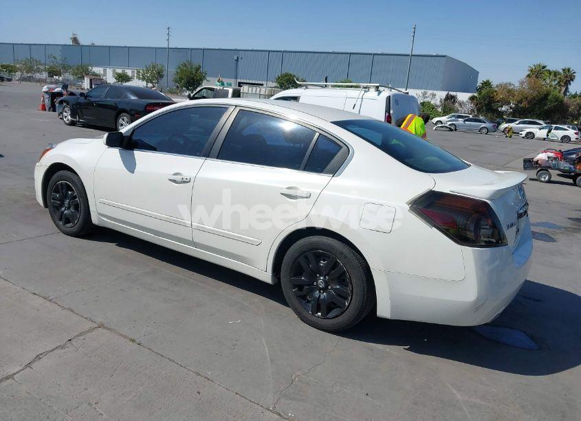 Photo 3 of 2011 Nissan Altima 2.5 S (VIN 1N4AL2AP2BC114141)