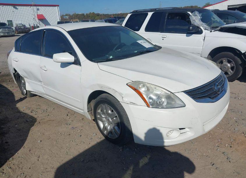 2011 Nissan Altima 2.5 S (VIN 1N4AL2AP2BC125737) main photo