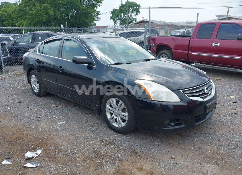 2011 Nissan Altima 2.5 S (VIN 1N4AL2AP2BN412015) main photo