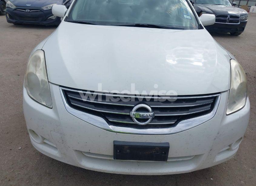 Photo 6 of 2011 Nissan Altima 2.5 S (VIN 1N4AL2AP2BN453700)