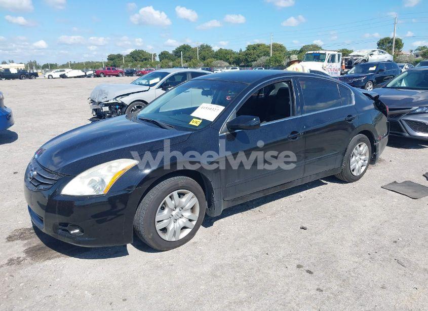 Photo 2 of 2012 Nissan Altima 2.5 S (VIN 1N4AL2AP2CC176835)