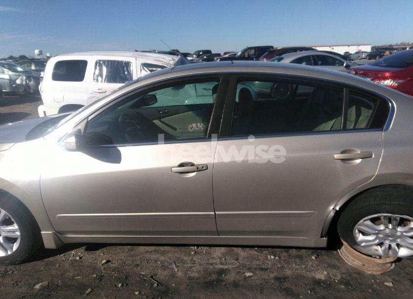 Photo 14 of 2010 Nissan Altima 2.5 S (VIN 1N4AL2AP3AC150581)