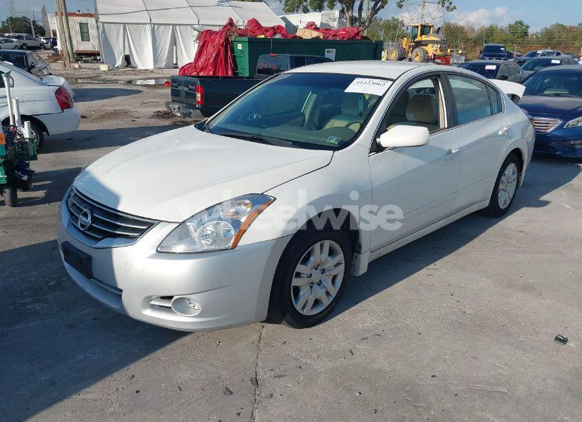 Photo 2 of 2010 Nissan Altima 2.5 S (VIN 1N4AL2AP3AC154999)