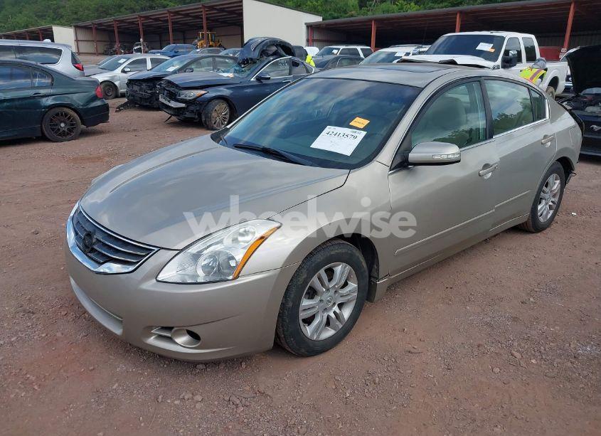 Photo 2 of 2010 Nissan Altima 2.5 S (VIN 1N4AL2AP3AC165744)