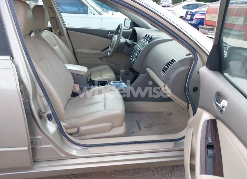 Photo 5 of 2010 Nissan Altima 2.5 S (VIN 1N4AL2AP3AC165744)